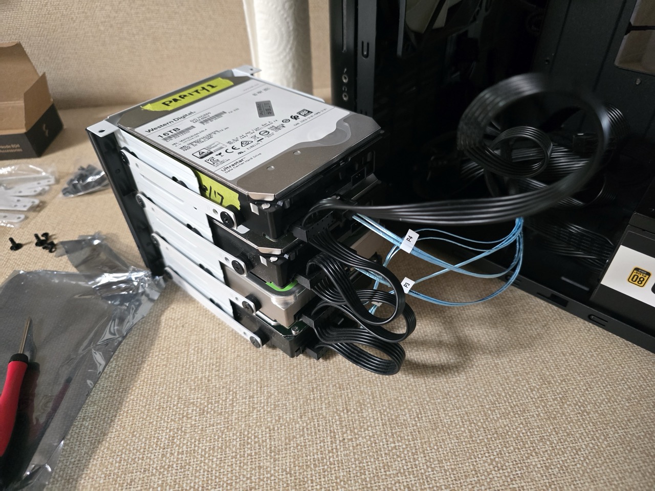 Node 804 drive cage